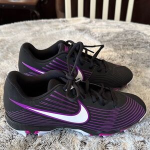 NWOT Nike Hyperdiamond 3 Keystone Women 10 Softball Cleats Black Purple Lace Up